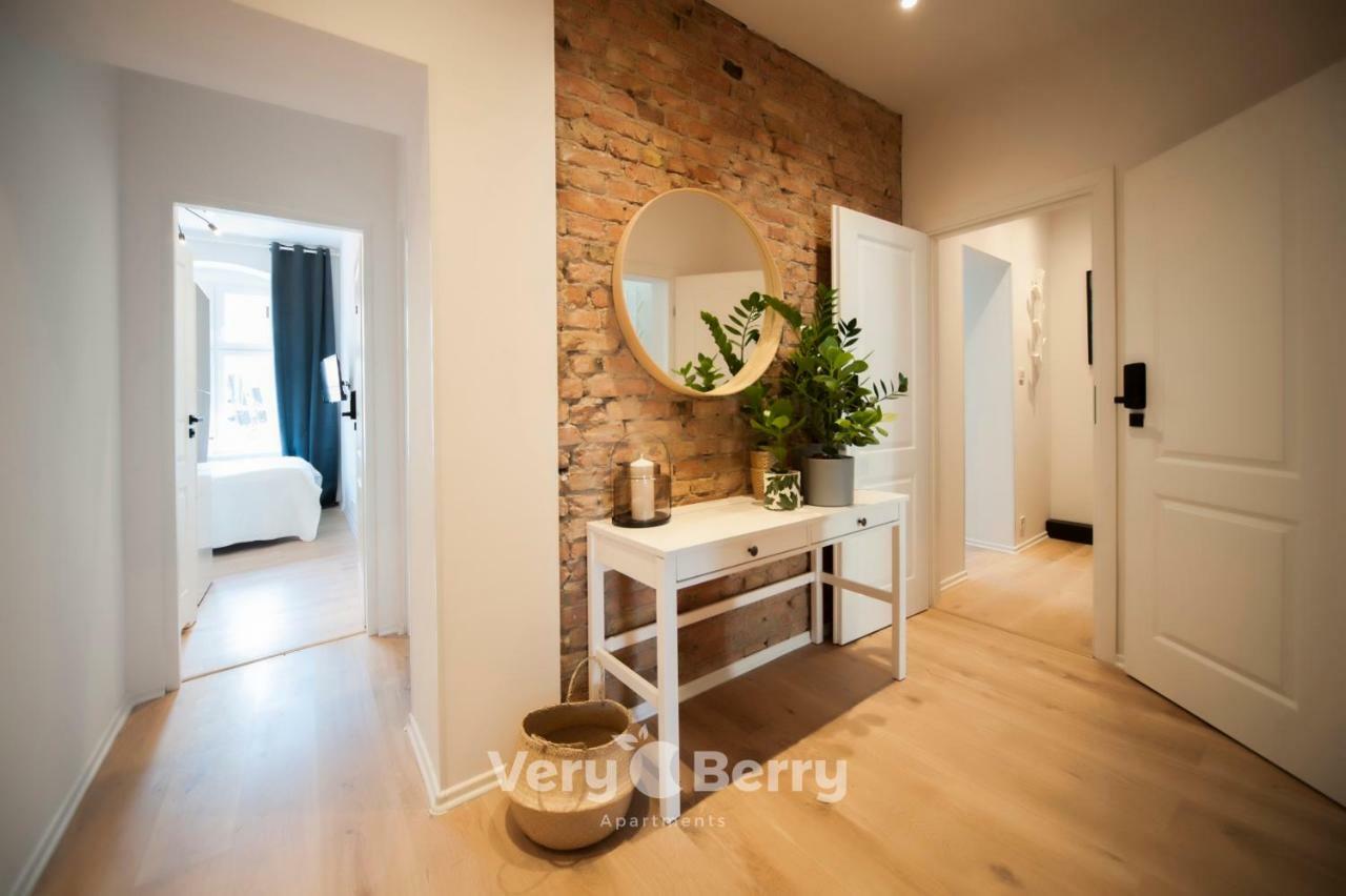 بوزنان Very Berry - Glogowska 35A - Mtp Apartments - Self Check In 24H المظهر الخارجي الصورة