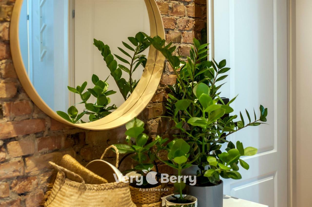 بوزنان Very Berry - Glogowska 35A - Mtp Apartments - Self Check In 24H المظهر الخارجي الصورة