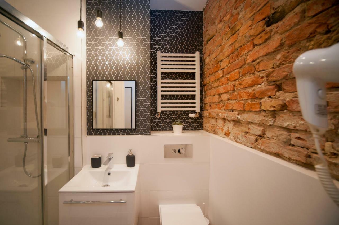 بوزنان Very Berry - Glogowska 35A - Mtp Apartments - Self Check In 24H المظهر الخارجي الصورة