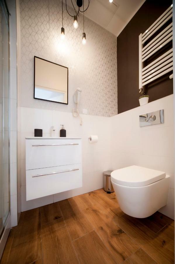 بوزنان Very Berry - Glogowska 35A - Mtp Apartments - Self Check In 24H المظهر الخارجي الصورة