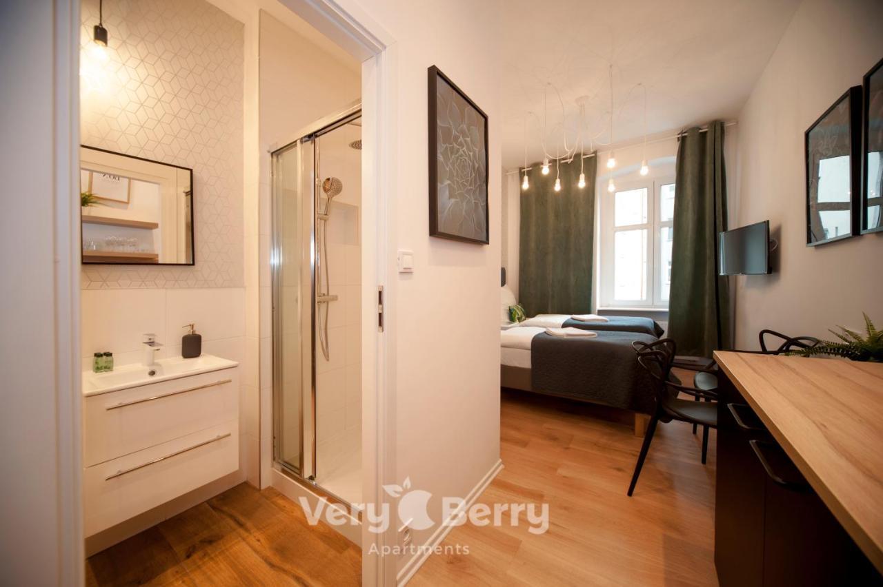 بوزنان Very Berry - Glogowska 35A - Mtp Apartments - Self Check In 24H المظهر الخارجي الصورة