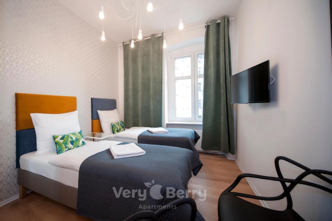 بوزنان Very Berry - Glogowska 35A - Mtp Apartments - Self Check In 24H المظهر الخارجي الصورة